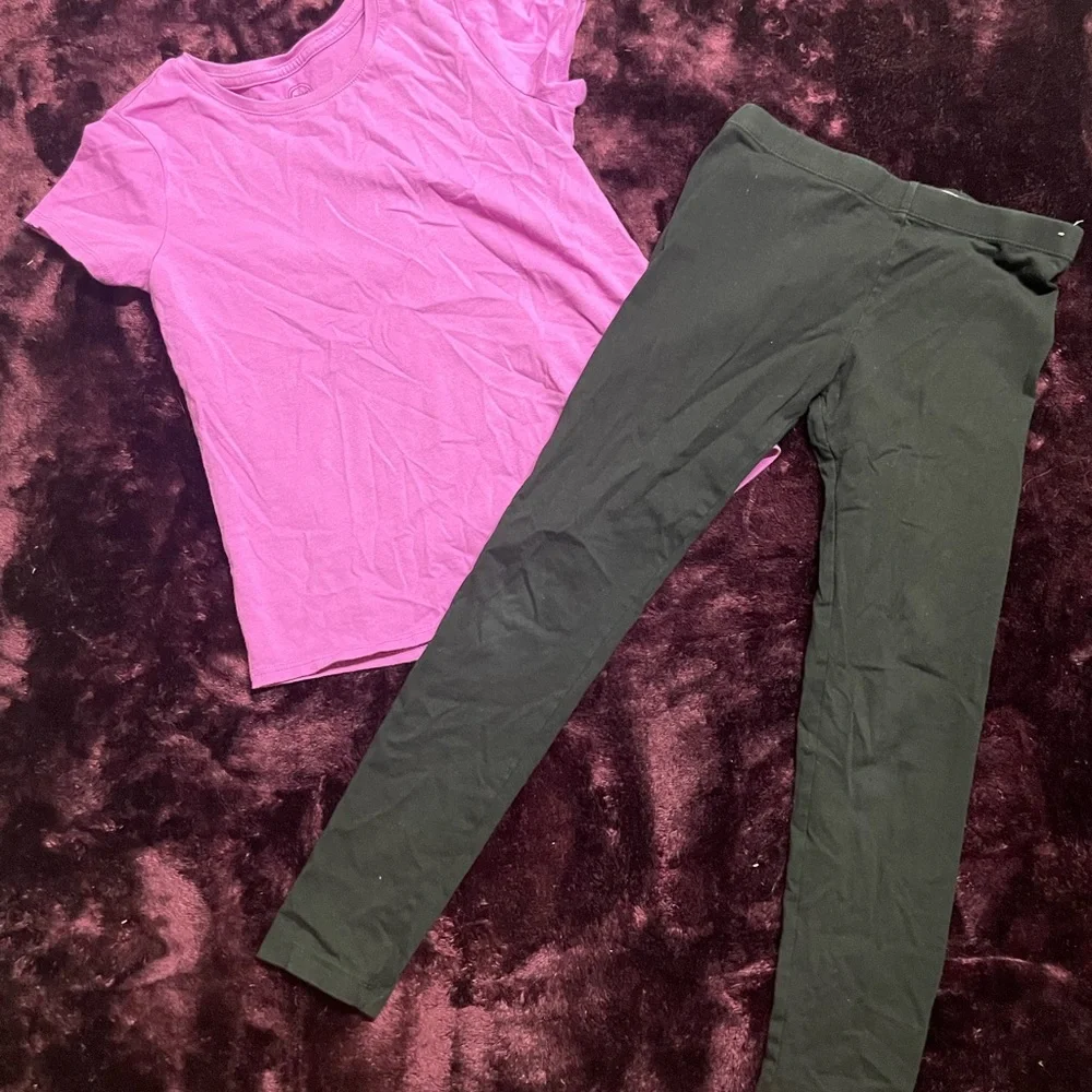 Wonder Nation Magenta Top and Black Bottoms Set